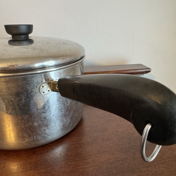 Revere Ware 4 Qt  Sauce Pan 93, Clinton, Illinois - Picture 3 of 10